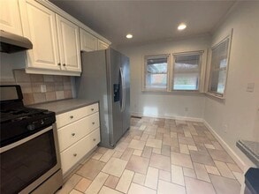 4972 Tilly Mill Rd in Dunwoody, GA - Building Photo - Building Photo