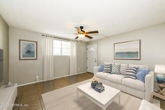 1012 2nd St S, Unit 1104 in Jacksonville Beach, FL - Building Photo - Building Photo