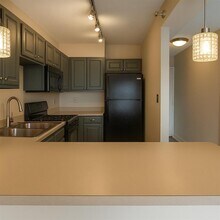 2479 Peachtree Rd NE in Atlanta, GA - Foto de edificio - Building Photo