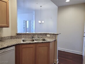 63 E Agate Ave in Las Vegas, NV - Building Photo - Building Photo