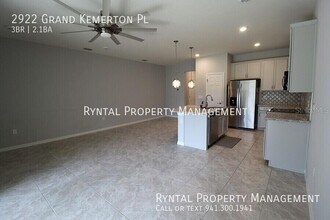 2922 Grand Kemerton Pl in Tampa, FL - Building Photo - Building Photo