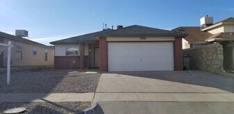 12126 St Crispin Ave in El Paso, TX - Building Photo