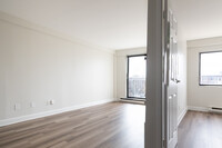 Rue Mistral in Montréal, QC - Building Photo - Interior Photo