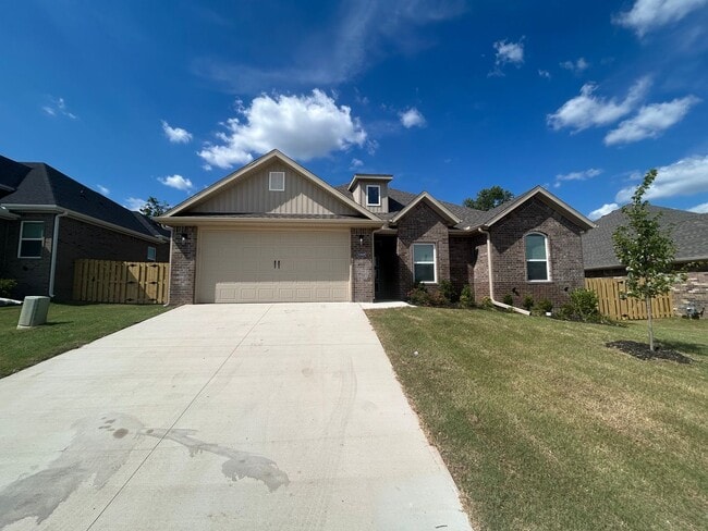 property at 1470 Overcup Oak Ln
