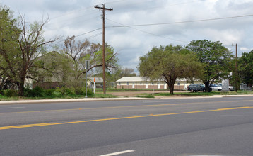 7719 19th St in Lubbock, TX - Building Photo - Building Photo