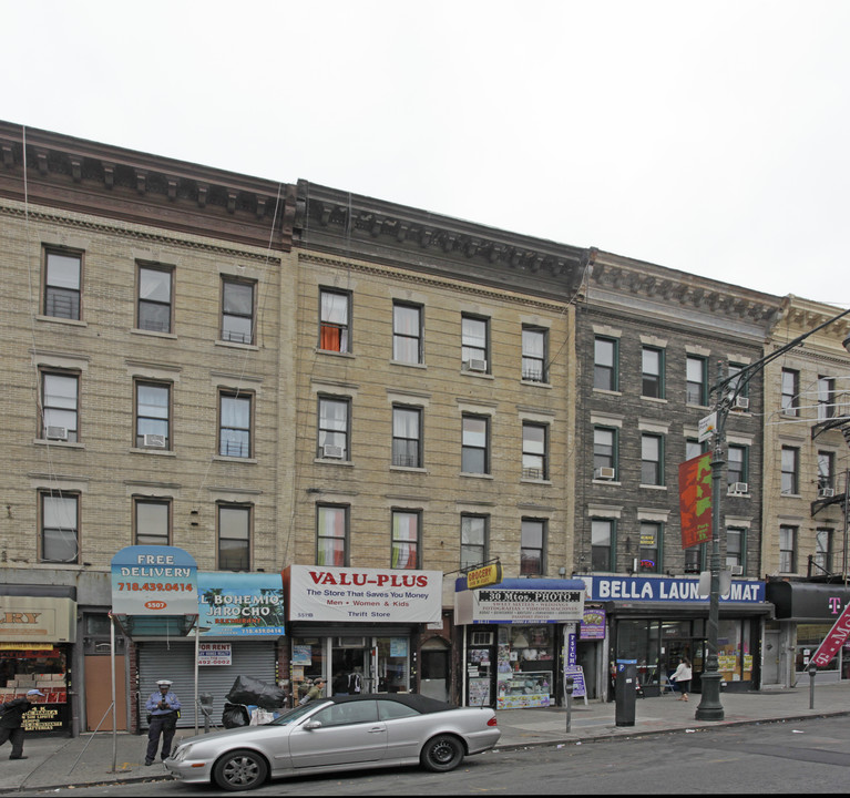 5511 5th Ave in Brooklyn, NY - Building Photo