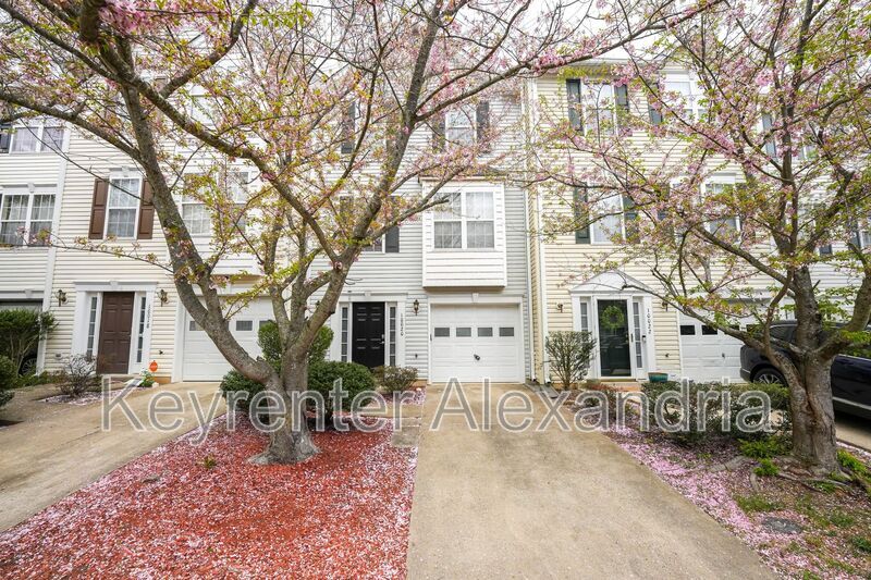 10020 Gander Ct in Fredericksburg, VA - Building Photo