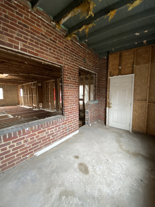 1716 R St SE in Washington, DC - Building Photo