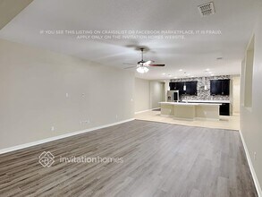 1828 Henley St in St. Cloud, FL - Foto de edificio - Building Photo