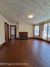 109 Salem Ave, Unit 1Fl in Carbondale, PA - Foto de edificio - Building Photo