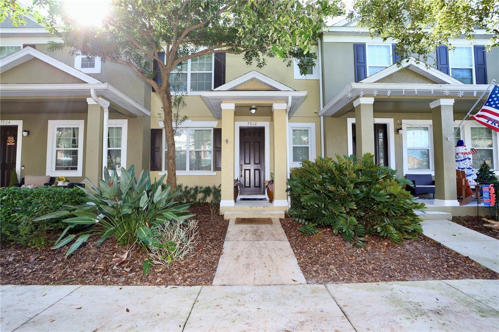 7912 Northlake Pkwy in Orlando, FL - Building Photo