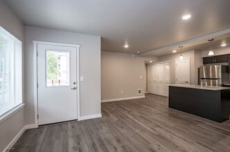 Hillside Apartments in Bonney Lake, WA - Building Photo - Building Photo