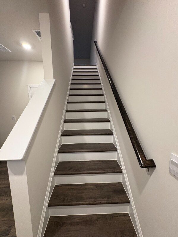 766 Dorset Strm Dr in Fuquay Varina, NC - Foto de edificio - Building Photo