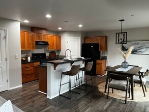 3301 NW 47th Dr in Camas, WA - Foto de edificio - Building Photo