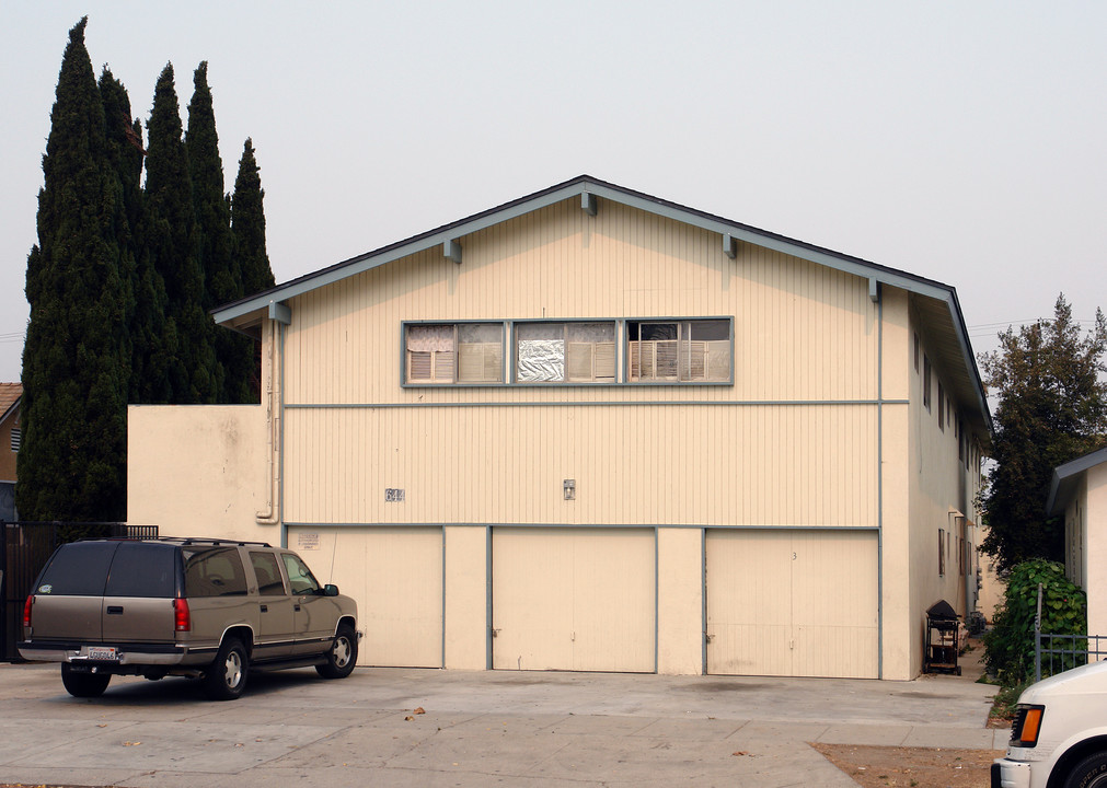 644 S E St in Oxnard, CA - Building Photo