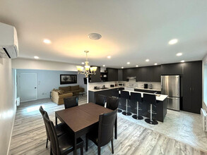 2696 Chem. Bedford in Montréal, QC - Building Photo - Building Photo