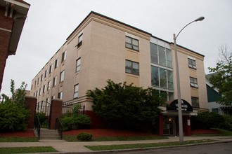 Villages Apartments in Milwaukee, WI - Building Photo - Building Photo