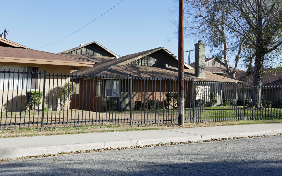 2029 Guthrie St in San Bernardino, CA - Building Photo