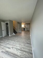 1015 N Jan-Mar Dr in Olathe, KS - Building Photo - Building Photo