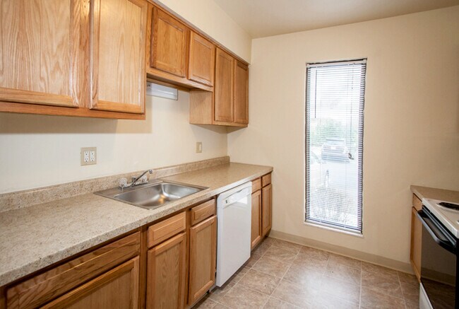 Reserve at Norwood Apartment Homes in Huntington, IN - Foto de edificio - Building Photo