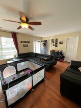 166 Old Pond Cir in Port Wentworth, GA - Building Photo - Building Photo