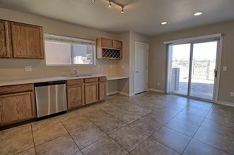 1312 W Calle Libro Del Retrato in Sahuarita, AZ - Building Photo - Building Photo