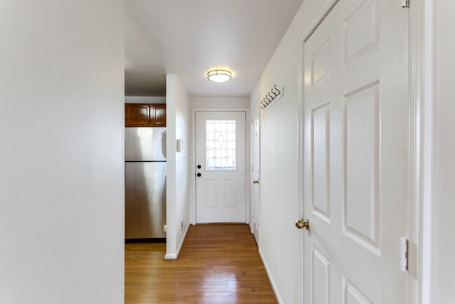 5837 Norham Dr in Alexandria, VA - Building Photo - Building Photo