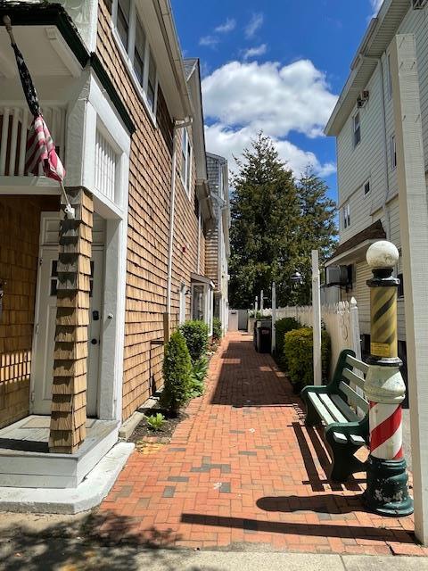 13 Bellport Ln in Bellport, NY - Building Photo - Building Photo
