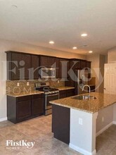 1134 Aubrey Springs Ave in Henderson, NV - Building Photo - Building Photo