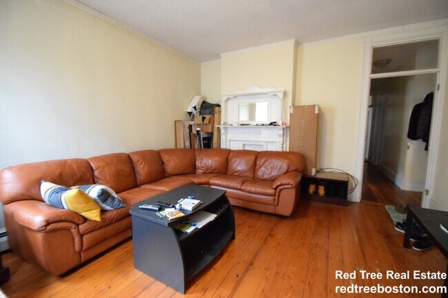 55 Calumet St, Unit 1 in Boston, MA - Building Photo - Building Photo