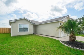 7211 Towering Pine Ln in Richmond, TX - Building Photo - Building Photo