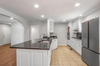 3679 Donaldson Dr NE in Atlanta, GA - Building Photo - Building Photo