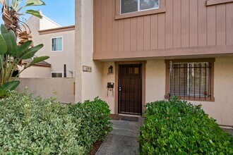 3970 Caminito Patricia in San Diego, CA - Building Photo - Building Photo