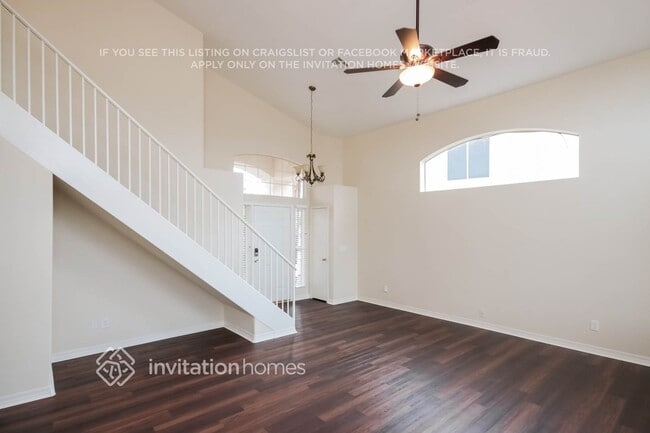 6887 W Via Del Sol Dr in Glendale, AZ - Building Photo - Building Photo