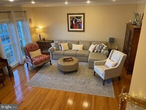 10631 Sandown Way in Ellicott City, MD - Building Photo - Building Photo