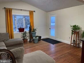 402 Kojun Ct in Sterling, VA - Building Photo - Building Photo