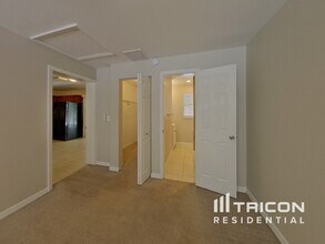 2258 Lake Dr in Dunedin, FL - Building Photo - Building Photo