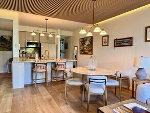 1020 Aoloa Pl in Kailua, HI - Building Photo - Building Photo