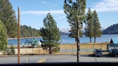 15927 S Shore Dr in Truckee, CA - Building Photo - Building Photo