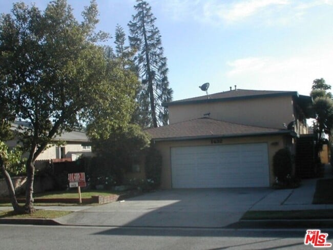 property at 1432 Stanford St