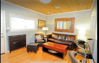 2209 Garden St in Austin, TX - Building Photo - Building Photo