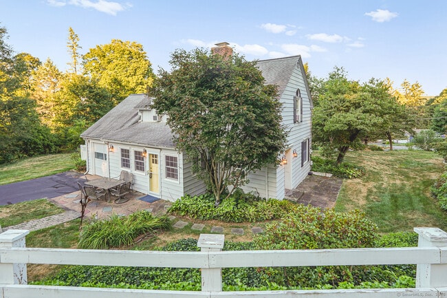 property at 35 Lakewood Cir N