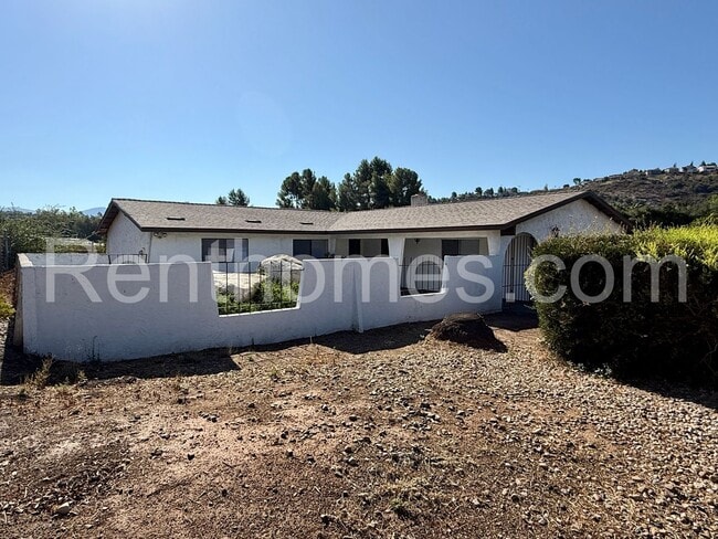 15917 Arena Dr in Ramona, CA - Building Photo - Building Photo