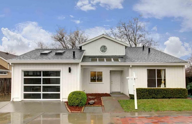 property at 1738 Valdora St