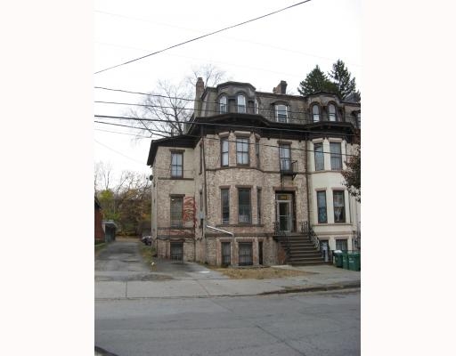 261 Grand St in Newburgh, NY - Building Photo