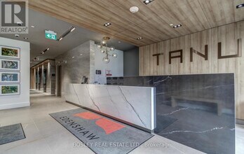 21 Park St E in Mississauga, ON - Building Photo - Building Photo