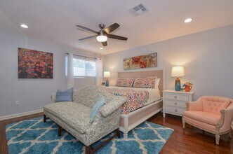 10264 Briar Forest Dr in Houston, TX - Building Photo - Building Photo