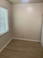 3489 Davis St in Oakland, CA - Building Photo - Building Photo