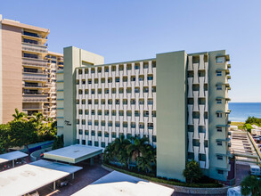 Crane Crest Apartments in Pompano Beach, FL - Building Photo - Building Photo