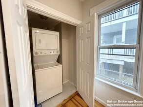 12 Buttonwood St, Unit 1 in Boston, MA - Building Photo - Building Photo